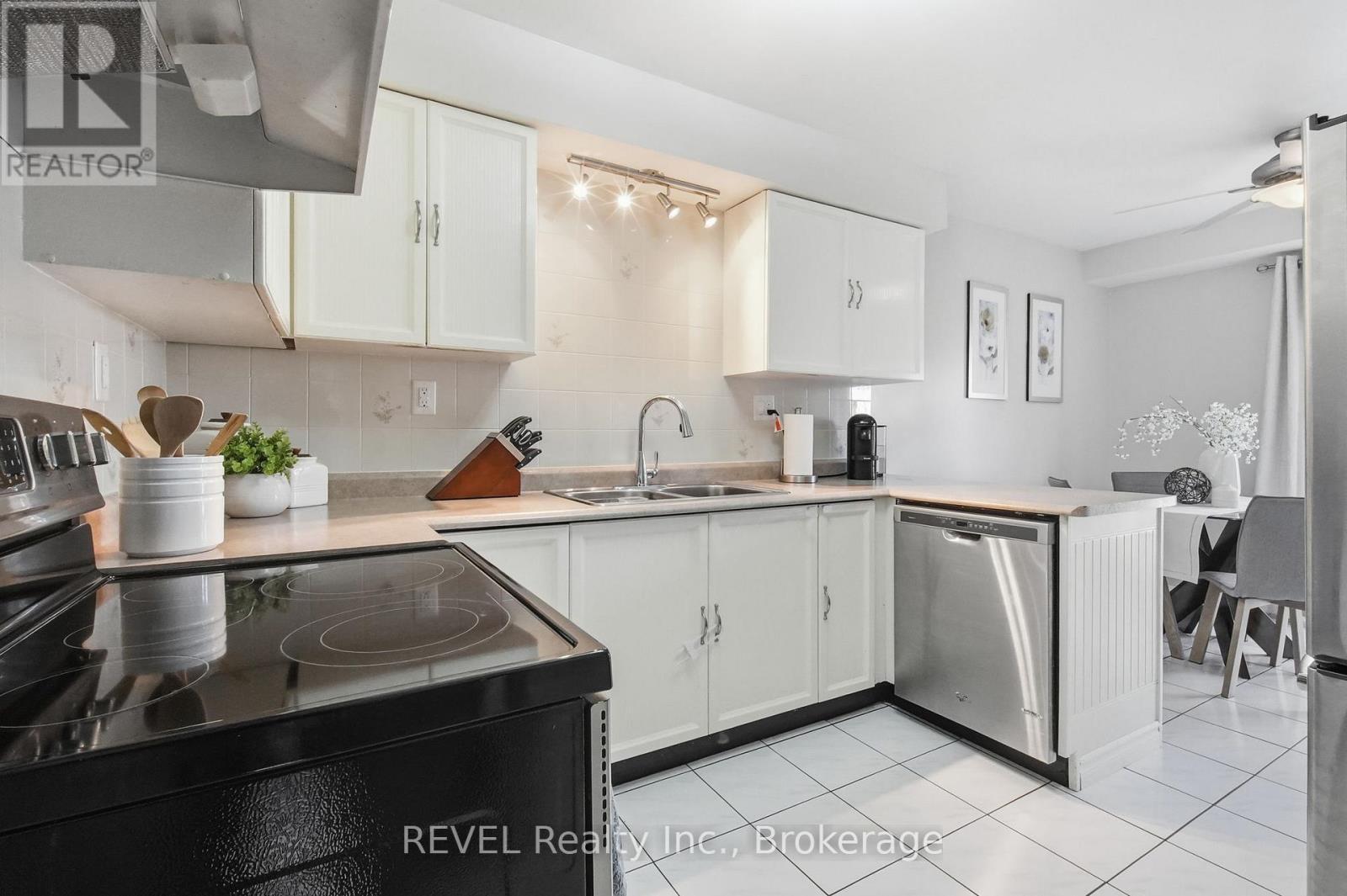 1298 Pinehurst Avenue, Oshawa (Donevan), ON