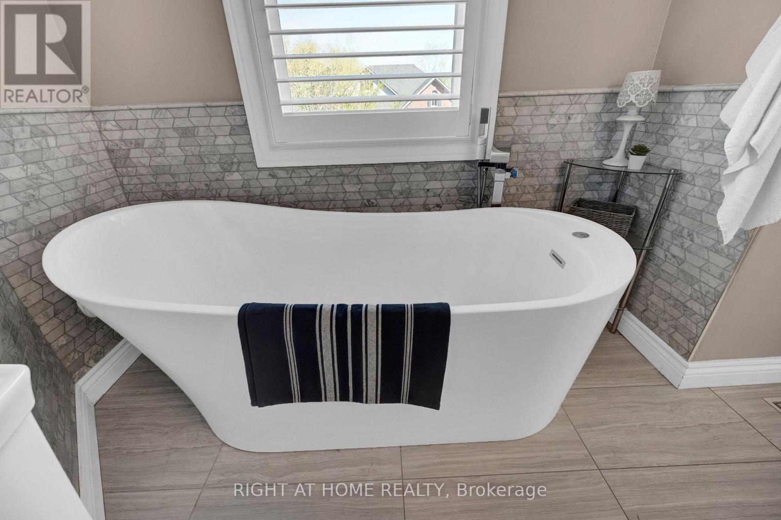 75 Auburn Lane, Clarington, ON