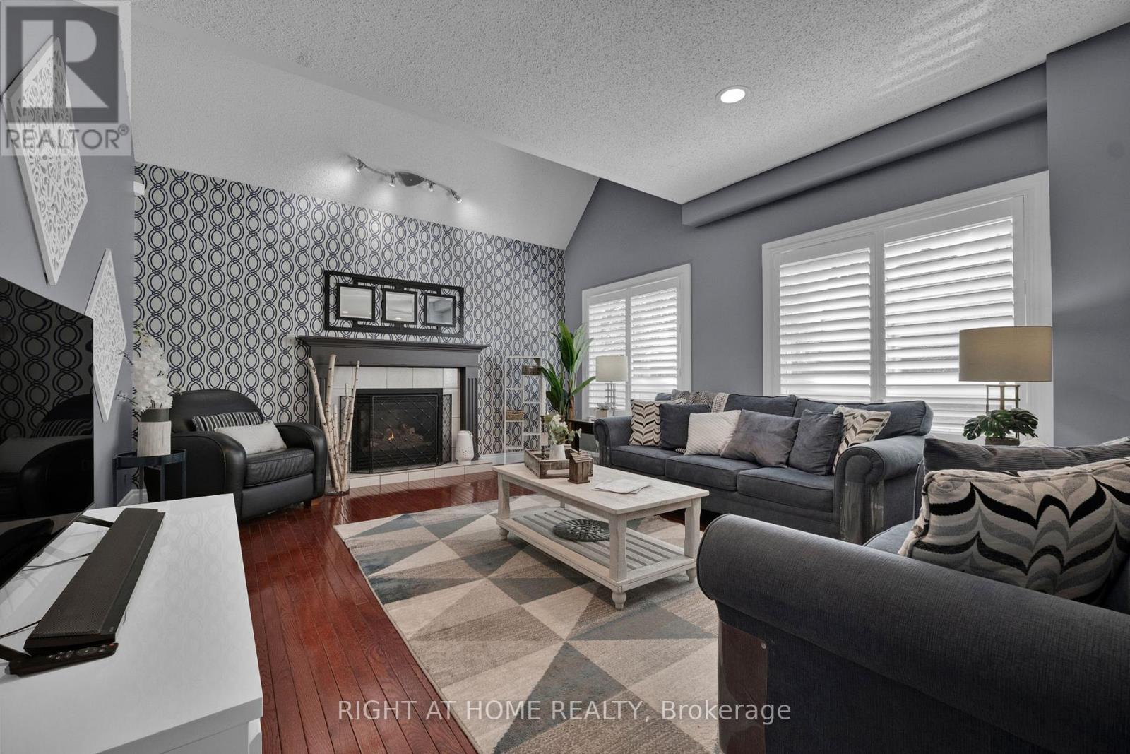 75 Auburn Lane, Clarington, ON