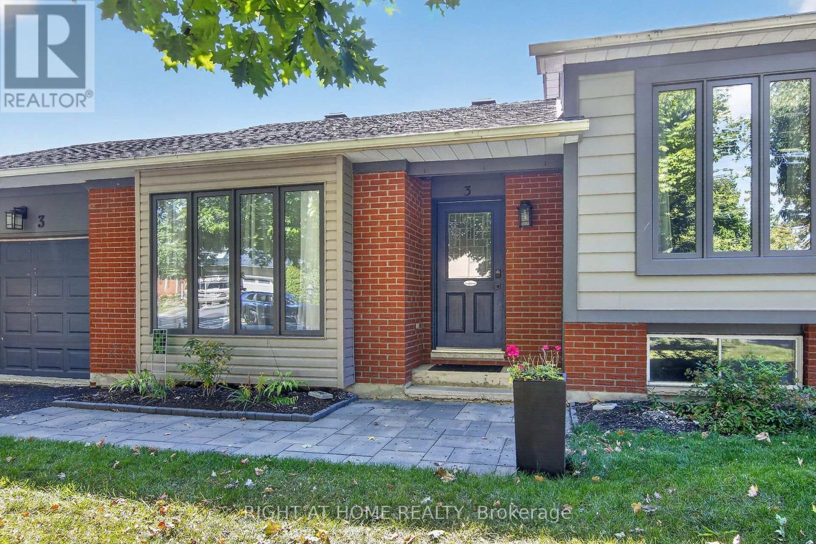3 Pommel Crescent, Ottawa, ON