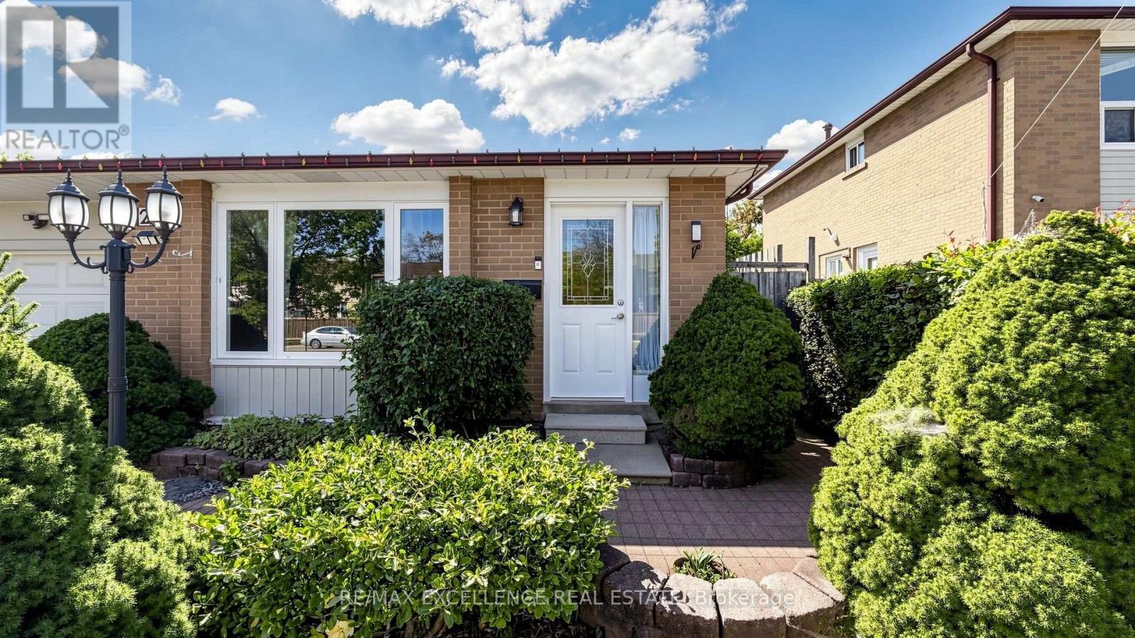28 Glenvale Boulevard, Brampton, ON