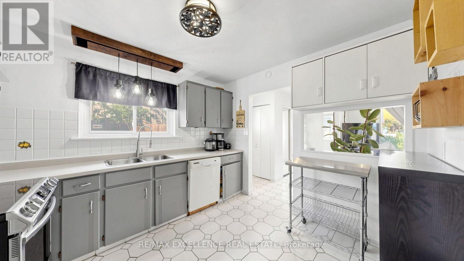 28 Glenvale Boulevard, Brampton, ON