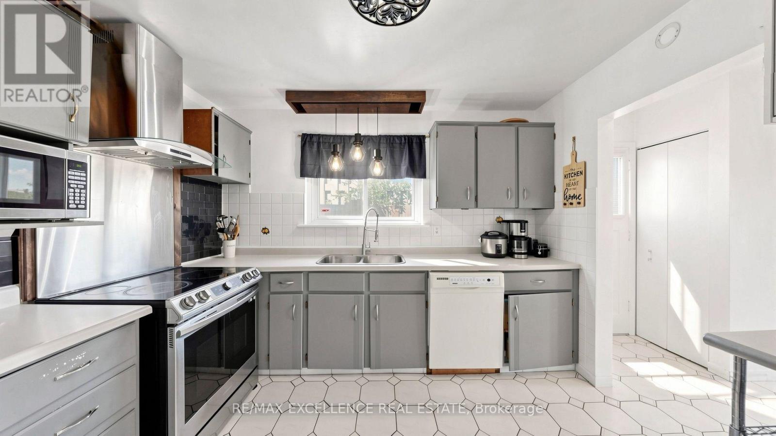 28 Glenvale Boulevard, Brampton, ON