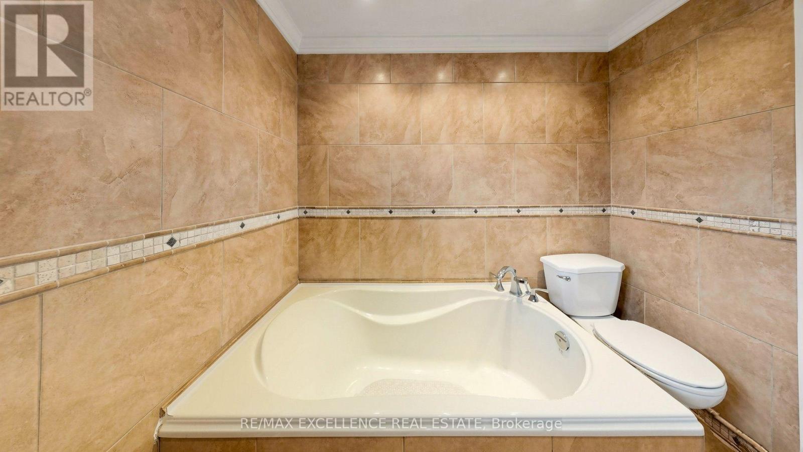 28 Glenvale Boulevard, Brampton, ON