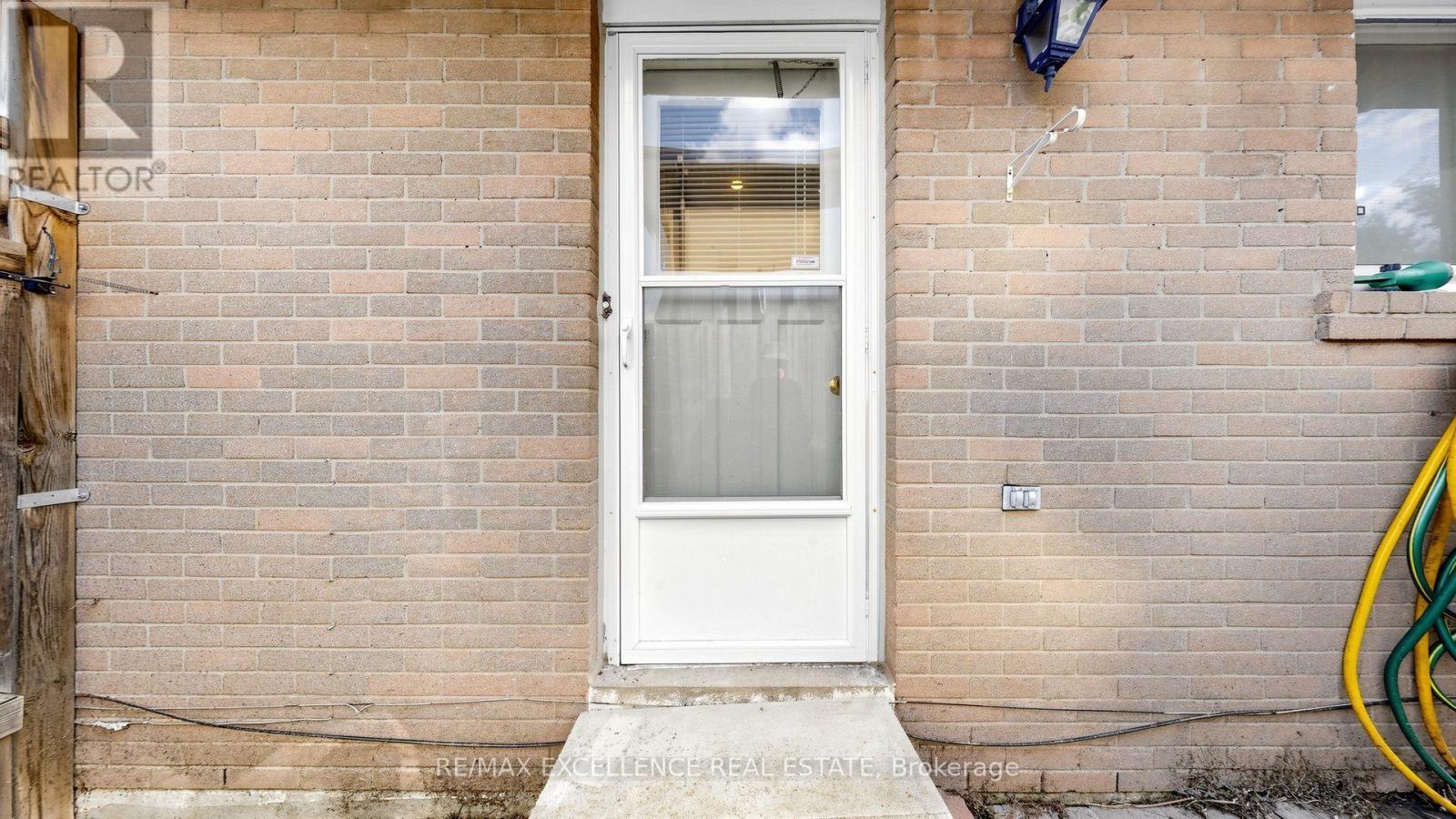 28 Glenvale Boulevard, Brampton, ON