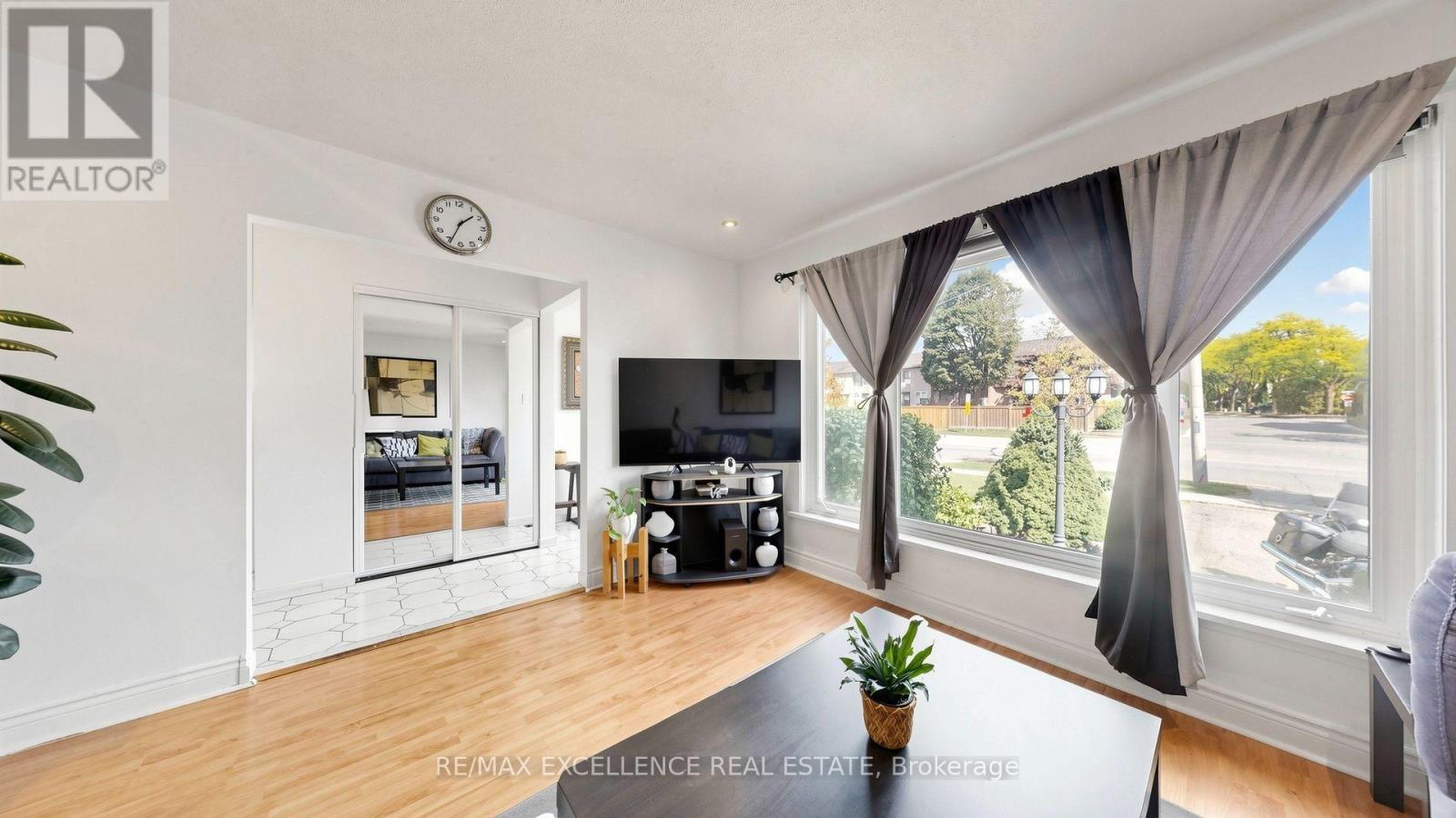 28 Glenvale Boulevard, Brampton, ON
