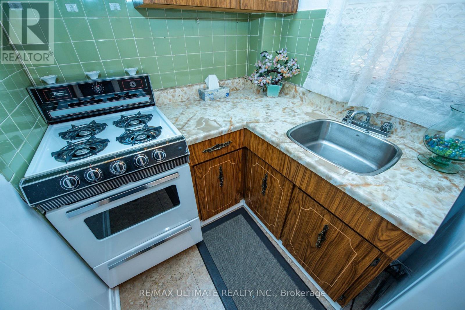 127 Salem Avenue, Toronto, ON