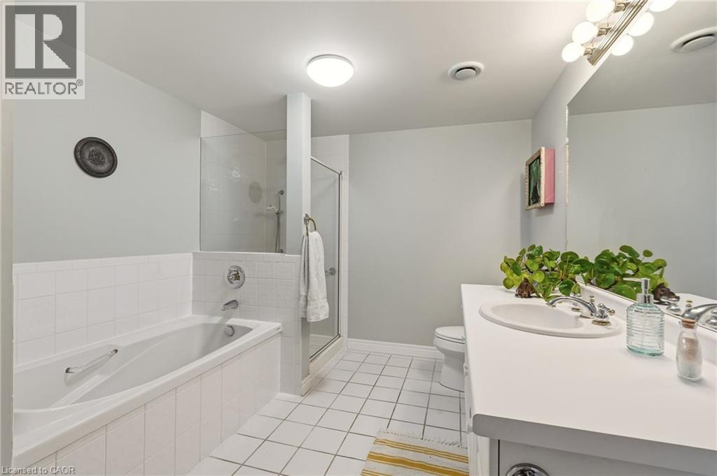 77 Governor'S Road Unit# 404, Dundas, ON