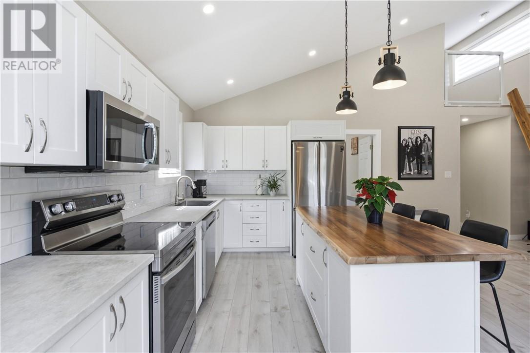 351 Elbow Lake Road, Estaire, ON