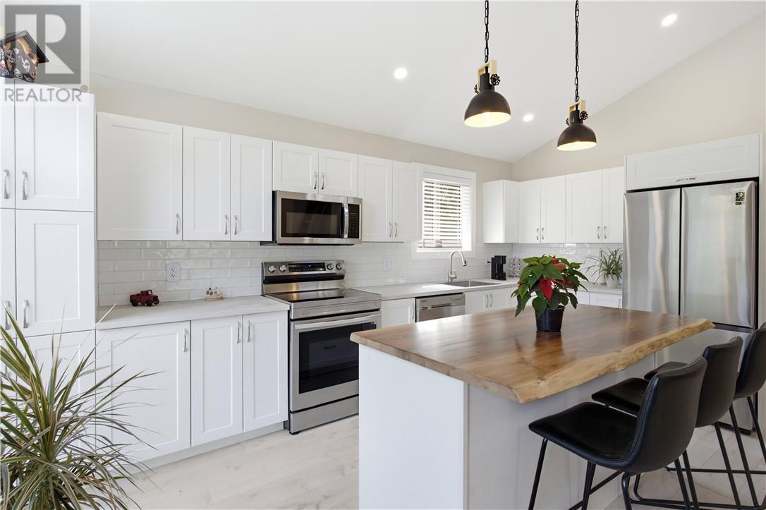 351 Elbow Lake Road, Estaire, ON