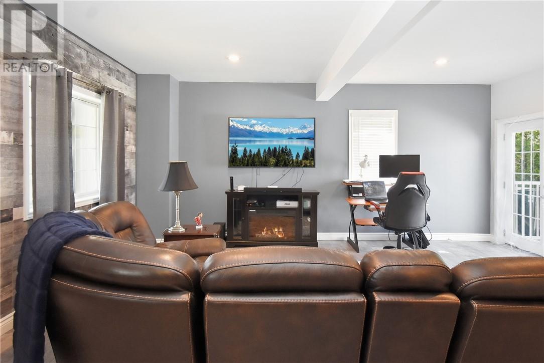 2 Evans Road, Copper Cliff, ON