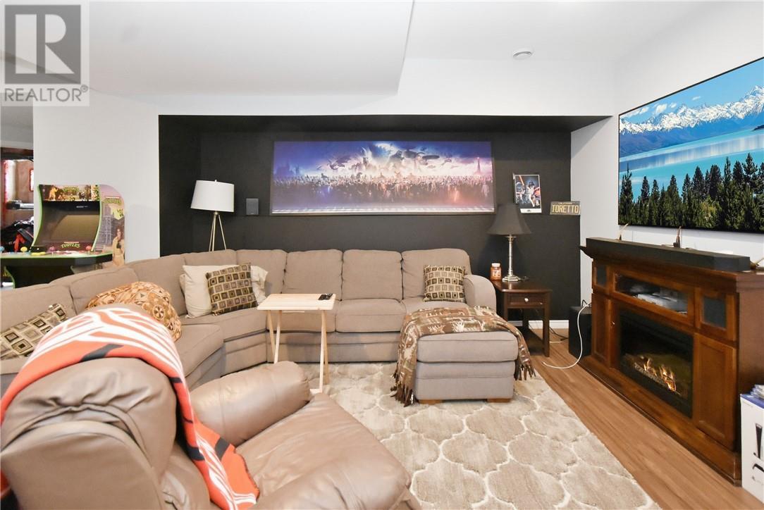 2 Evans Road, Copper Cliff, ON