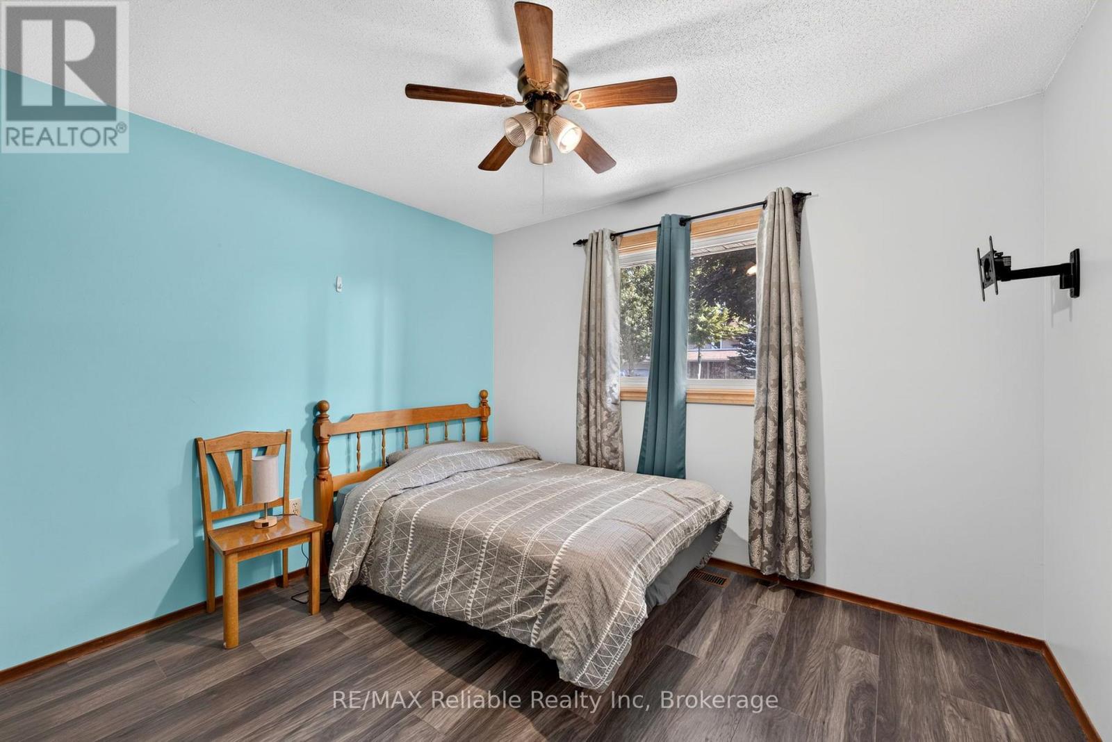 38823 Vienna Street, Bluewater (Stanley), ON