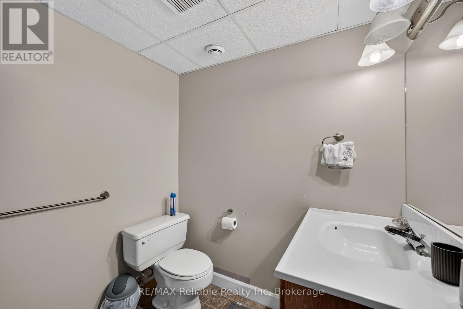 38823 Vienna Street, Bluewater (Stanley), ON