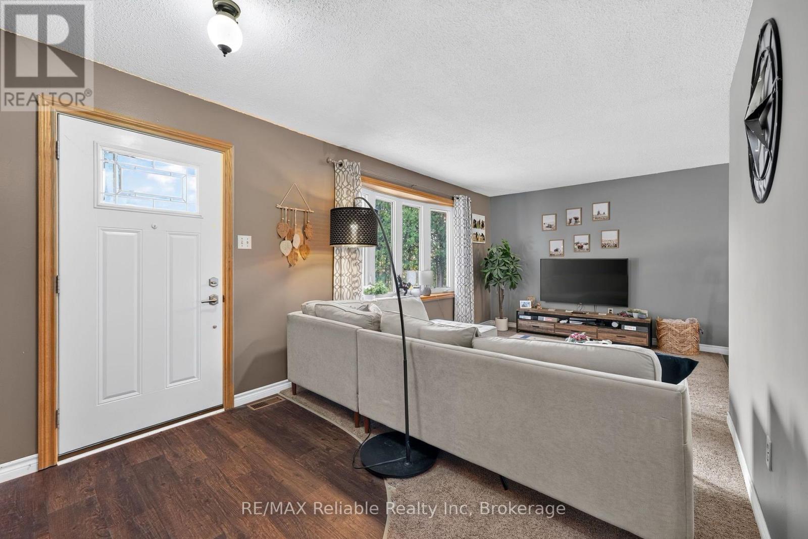 38823 Vienna Street, Bluewater (Stanley), ON