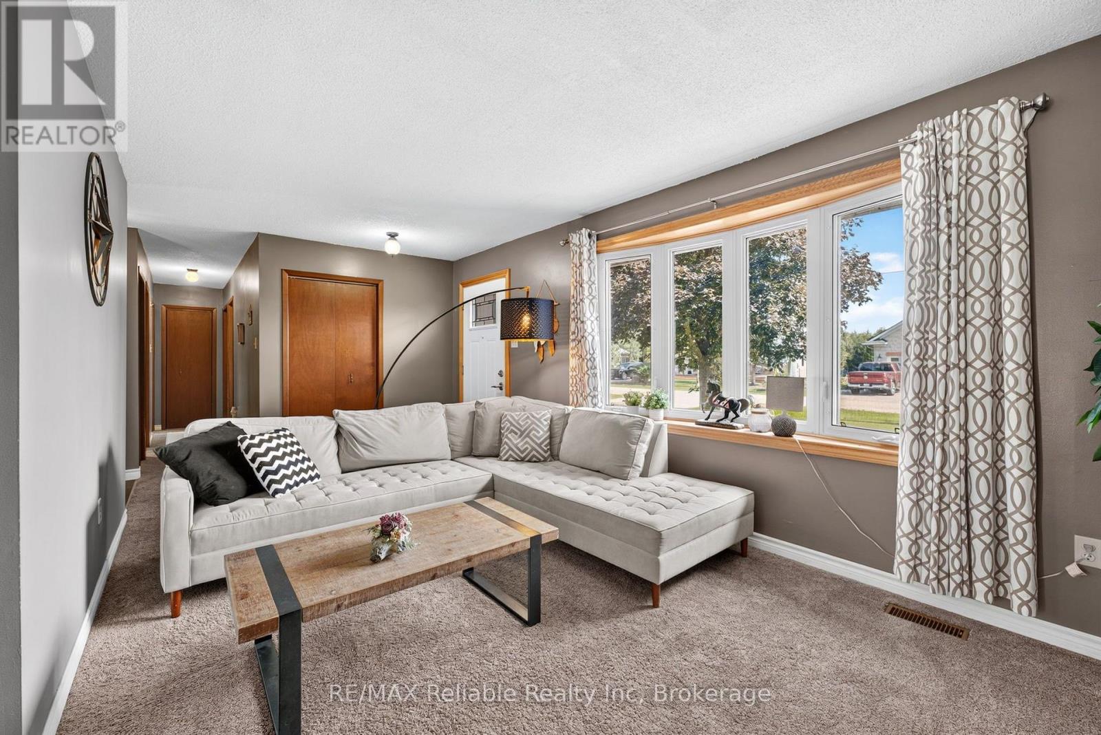 38823 Vienna Street, Bluewater (Stanley), ON