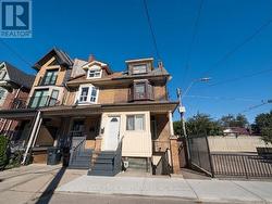 1 - 849 BATHURST STREET Toronto, ON M5R 3G2