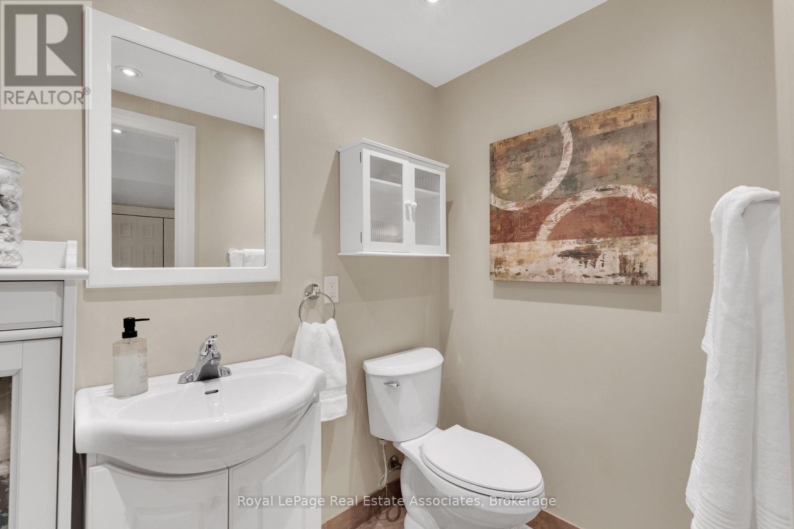 Full Bathroom in Basement - 29 - 3265 South Millway, Mississauga, ON