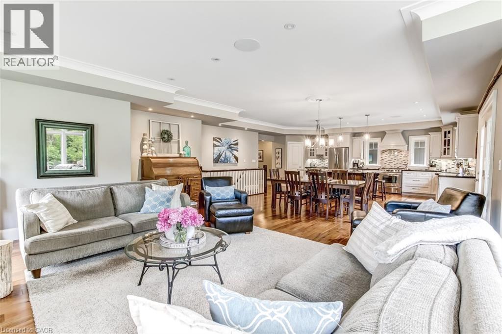 Tastefully decorated and inviting, this home is move in ready! - 59 Decou Road, Simcoe, ON