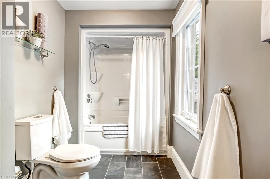 4 piece upper bathroom - 59 Decou Road, Simcoe, ON