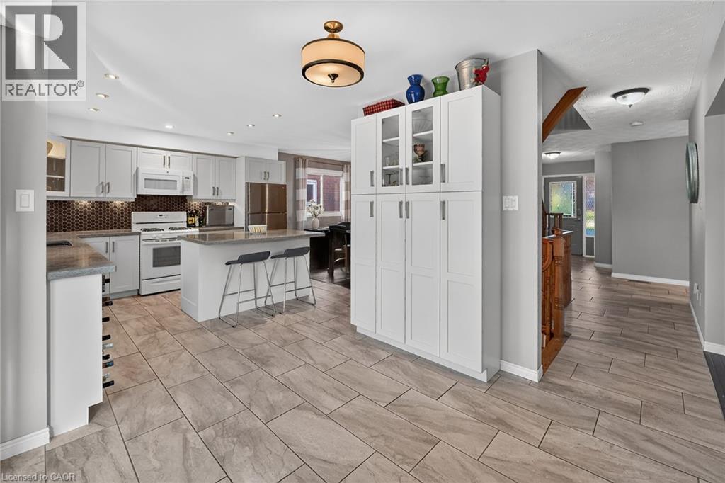 31 Princess Boulevard, Grimsby, ON