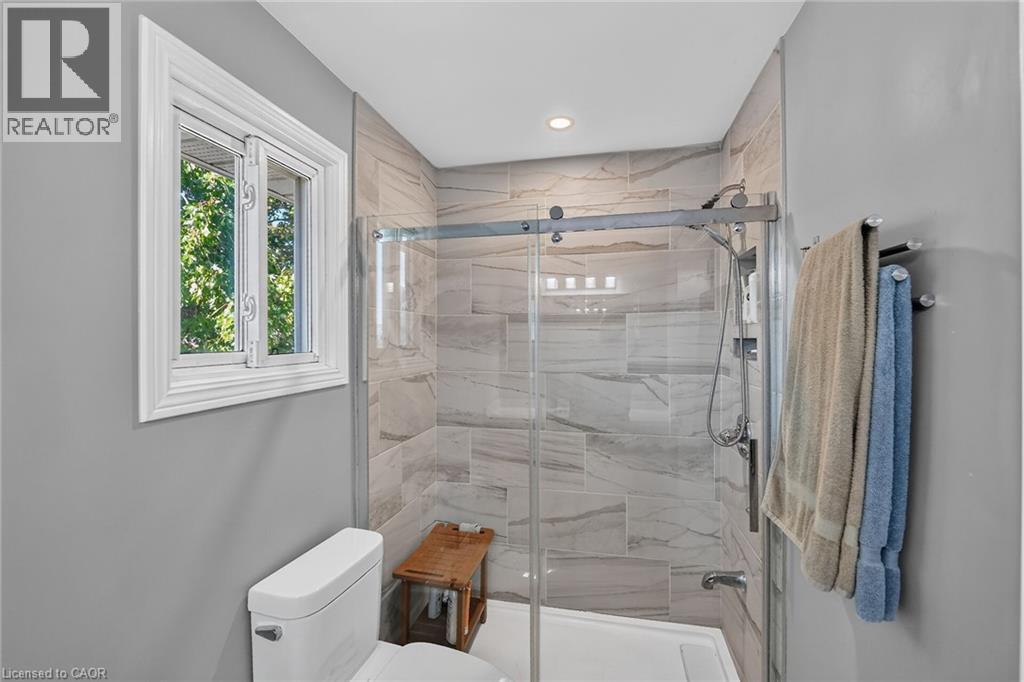 31 Princess Boulevard, Grimsby, ON