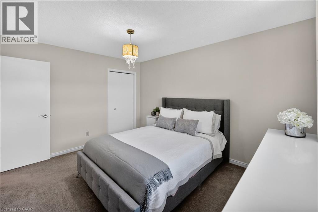 31 Princess Boulevard, Grimsby, ON