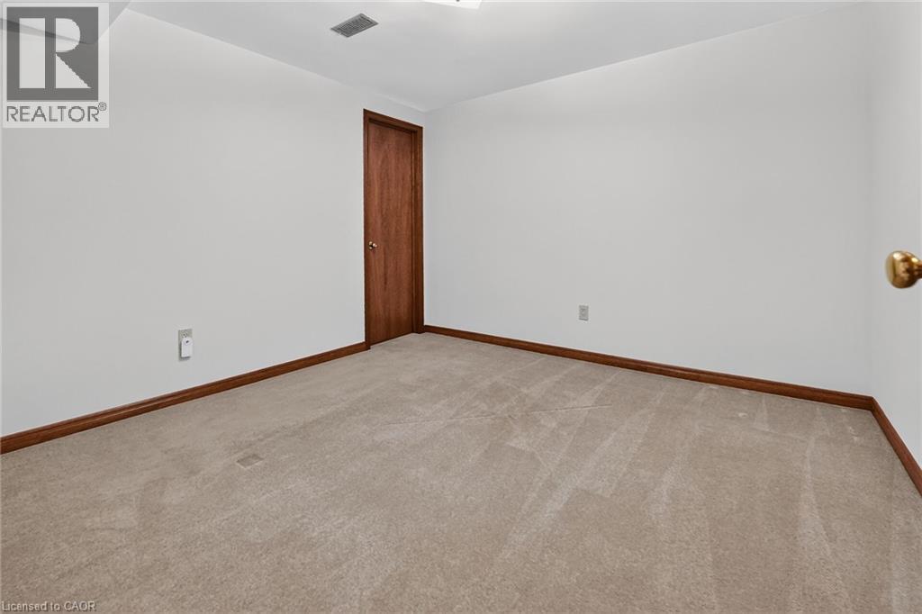31 Princess Boulevard, Grimsby, ON