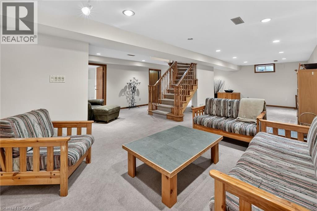 31 Princess Boulevard, Grimsby, ON