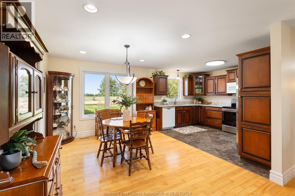 1642 Road 2 West, Kingsville, ON
