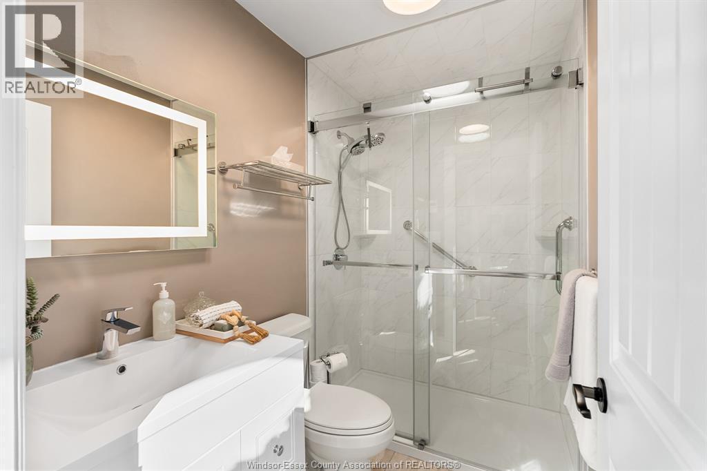 1642 Road 2 West, Kingsville, ON