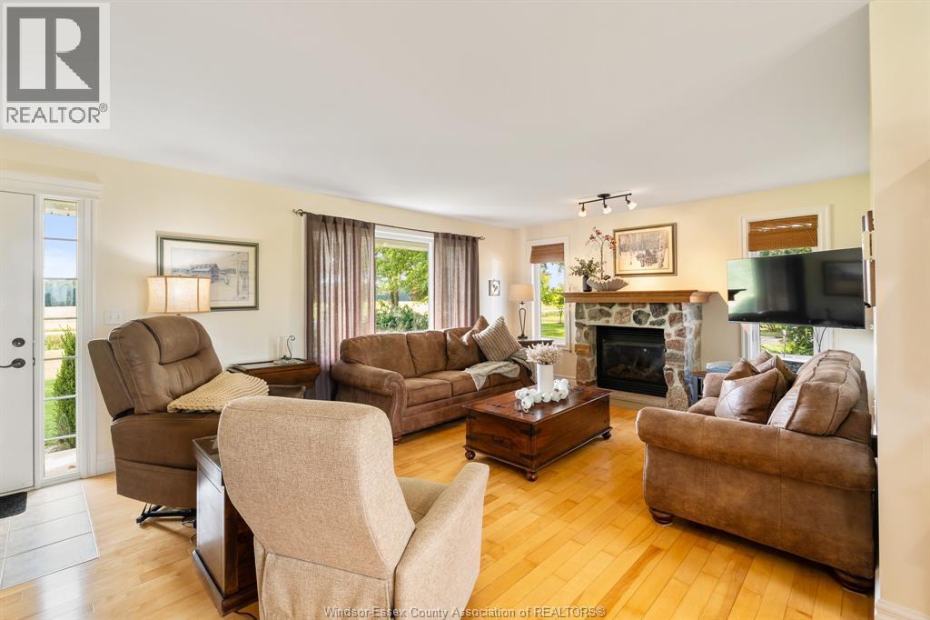1642 Road 2 West, Kingsville, ON
