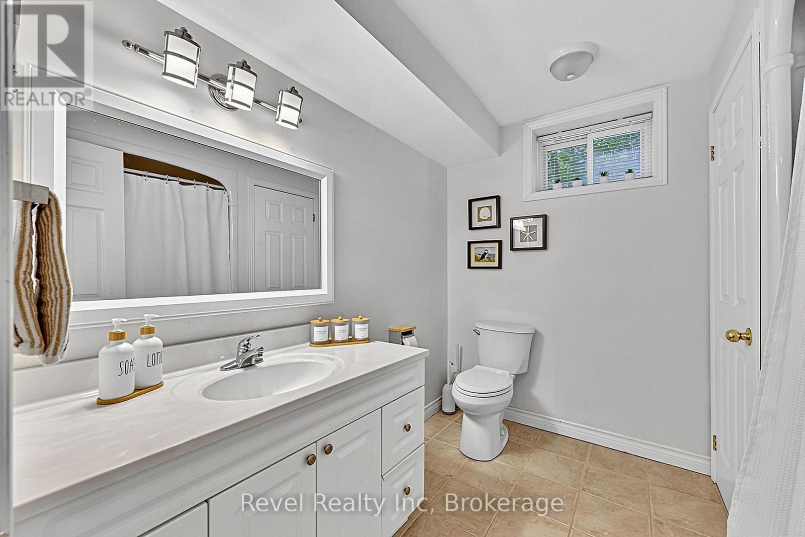 18 Rue Vanier Road, Tiny (Lafontaine), ON