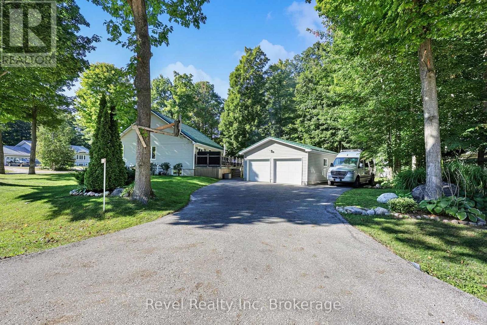 18 Rue Vanier Road, Tiny (Lafontaine), ON