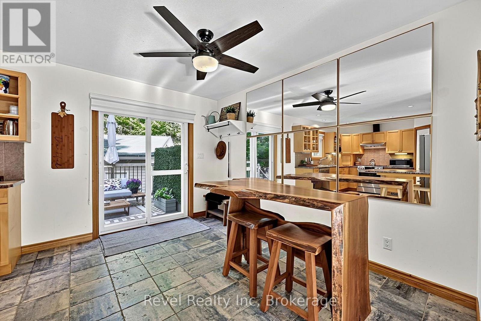18 Rue Vanier Road, Tiny (Lafontaine), ON