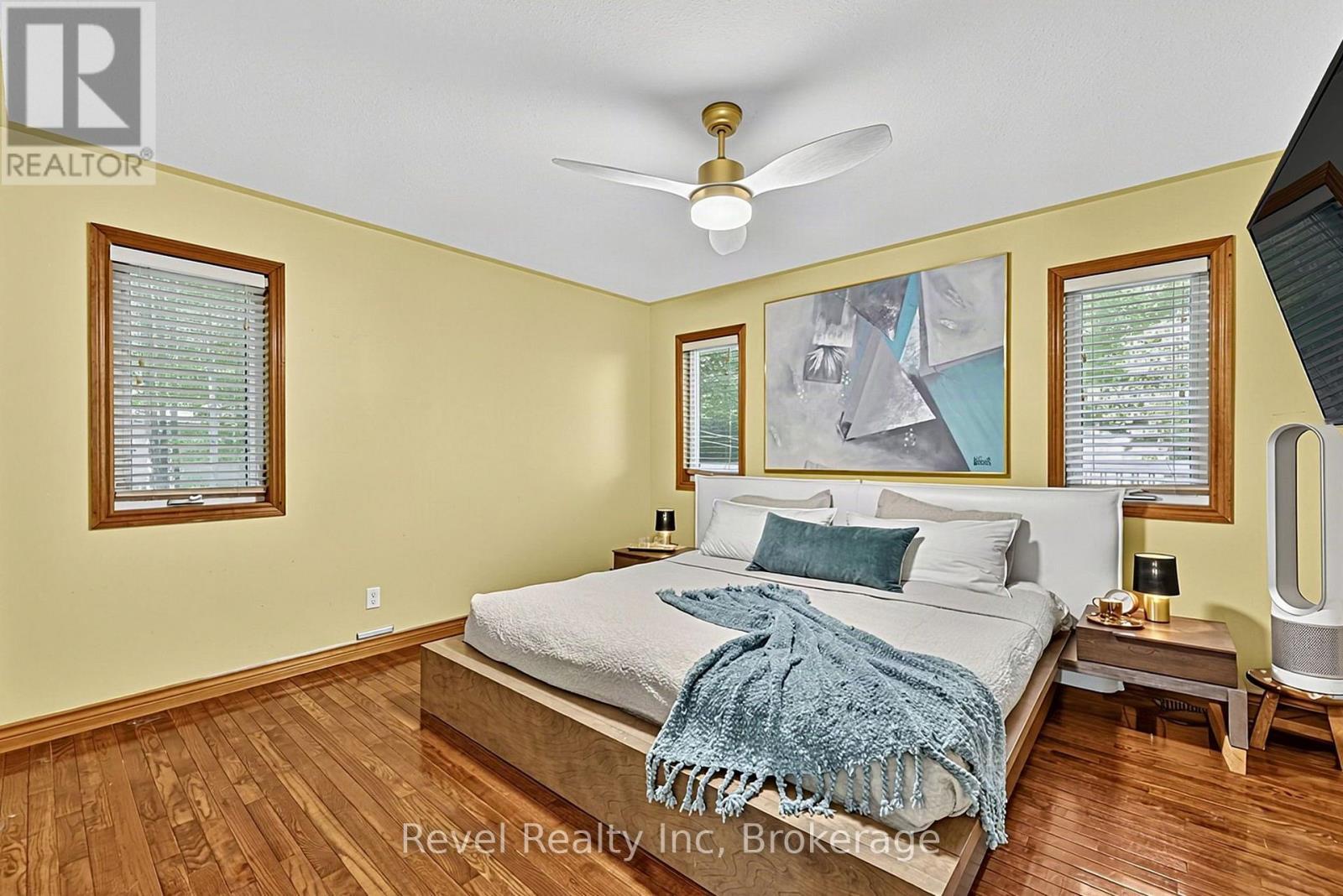 18 Rue Vanier Road, Tiny (Lafontaine), ON