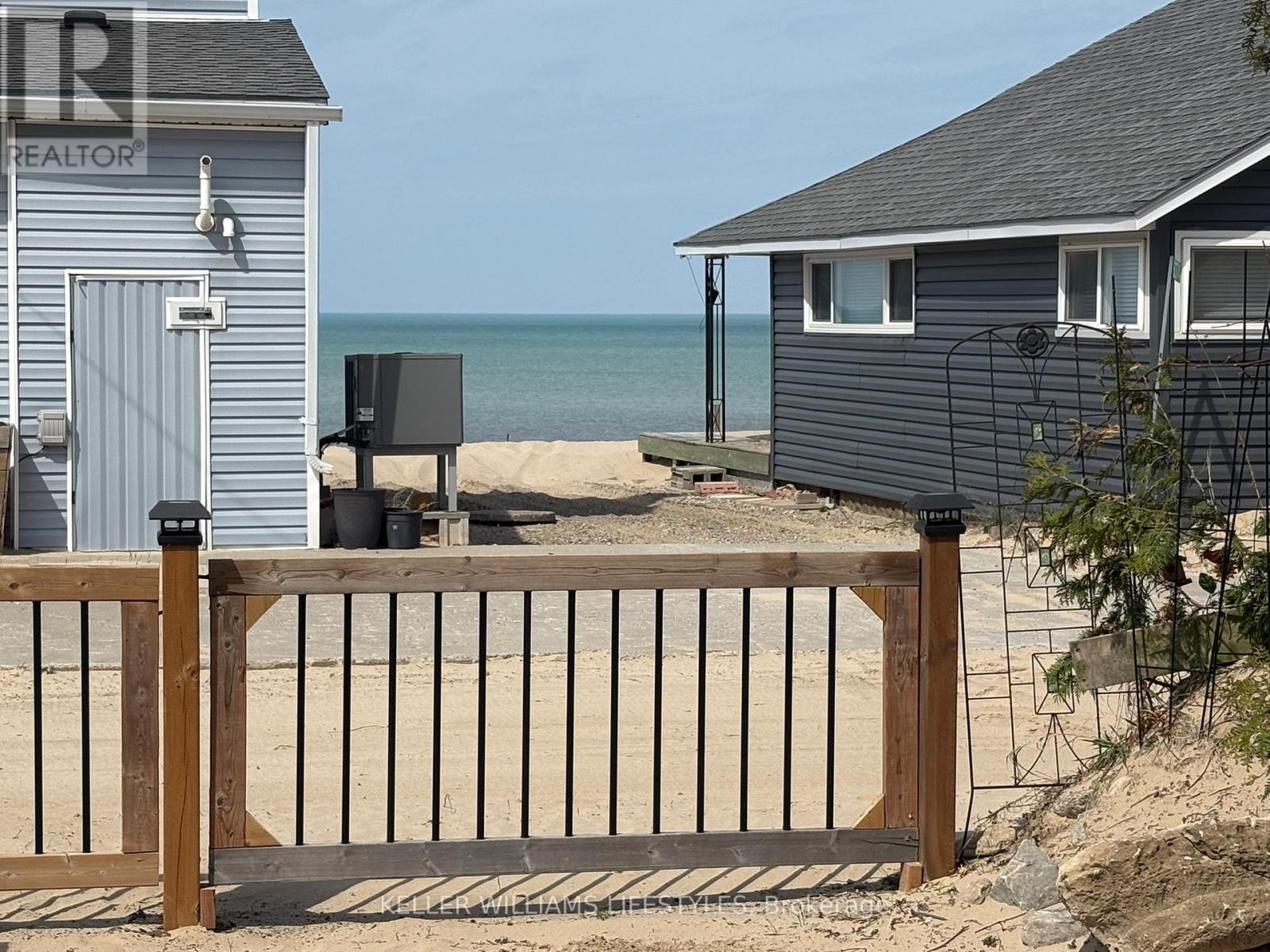 6371 Cottage Way Lane, Lambton Shores, ON