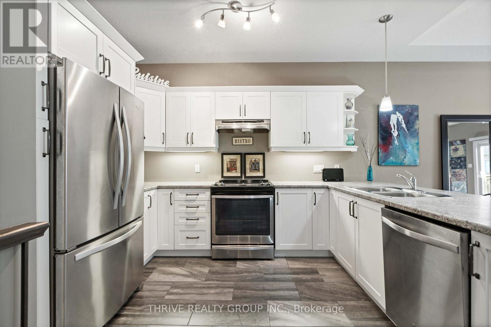 19 - 220 Walnut Street, Lucan Biddulph (Lucan), ON