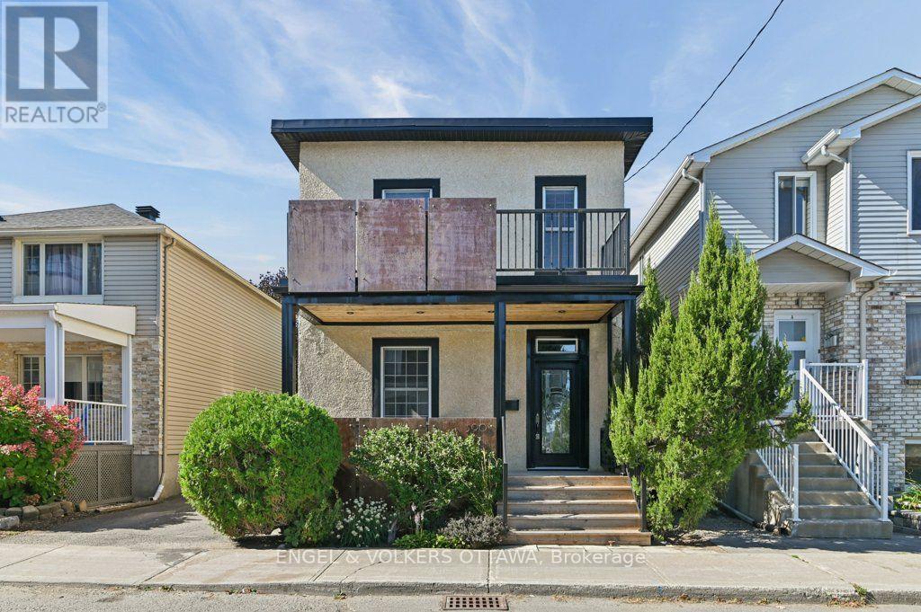 390 Winston Avenue, Ottawa, ON