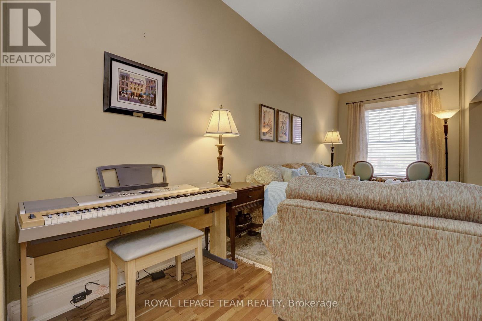 504 Clarence Street E, Ottawa, ON
