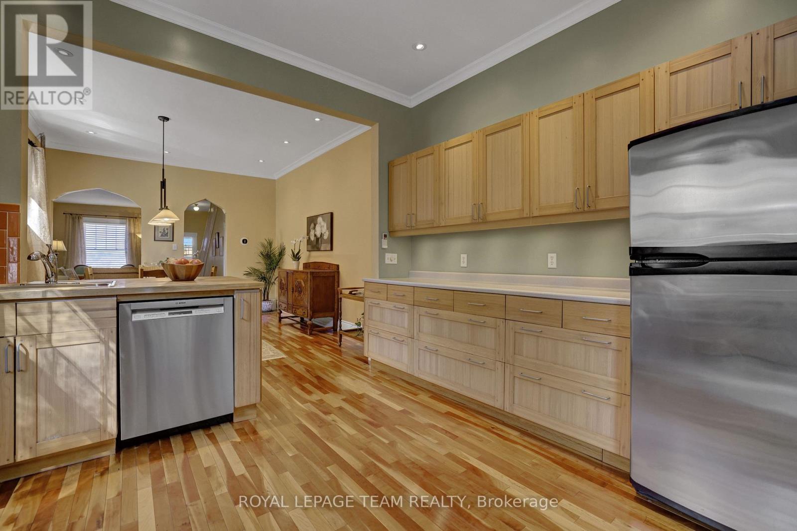 504 Clarence Street E, Ottawa, ON