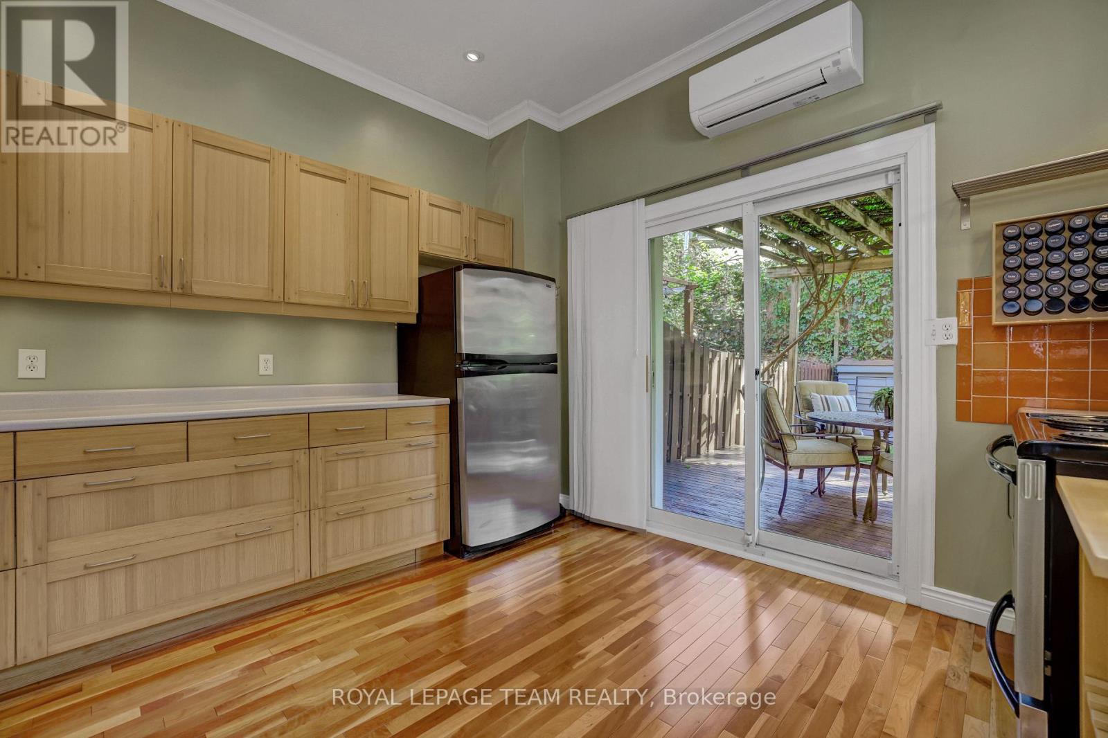 504 Clarence Street E, Ottawa, ON