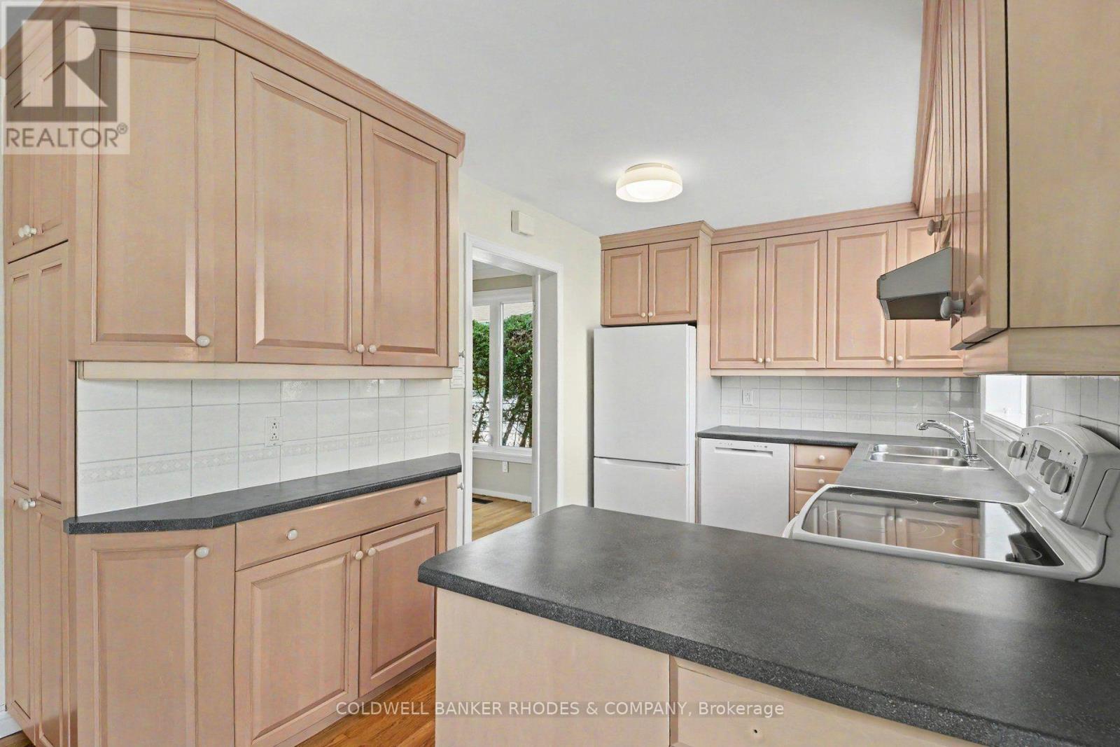 659 Ingram Crescent, Ottawa, ON