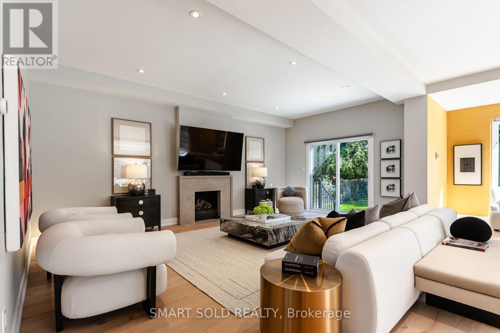 231 Hounslow Avenue, Toronto, ON