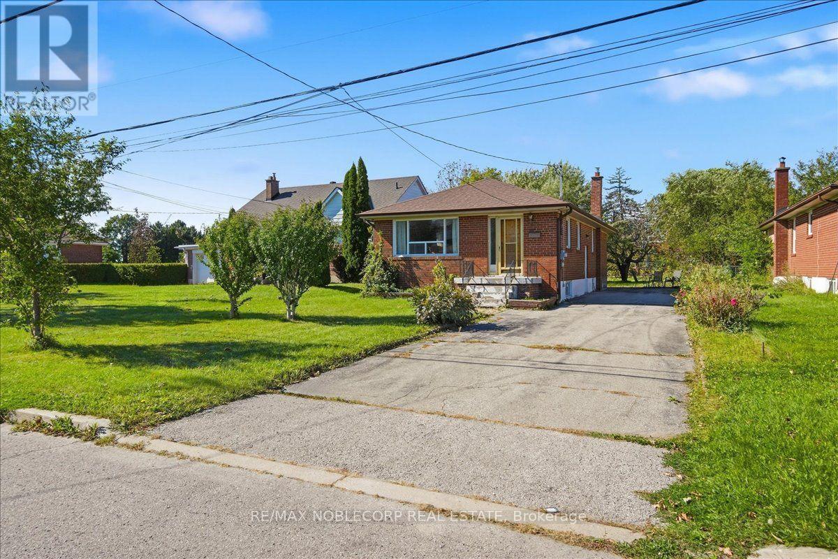 66 Gooderham Drive, Toronto, ON