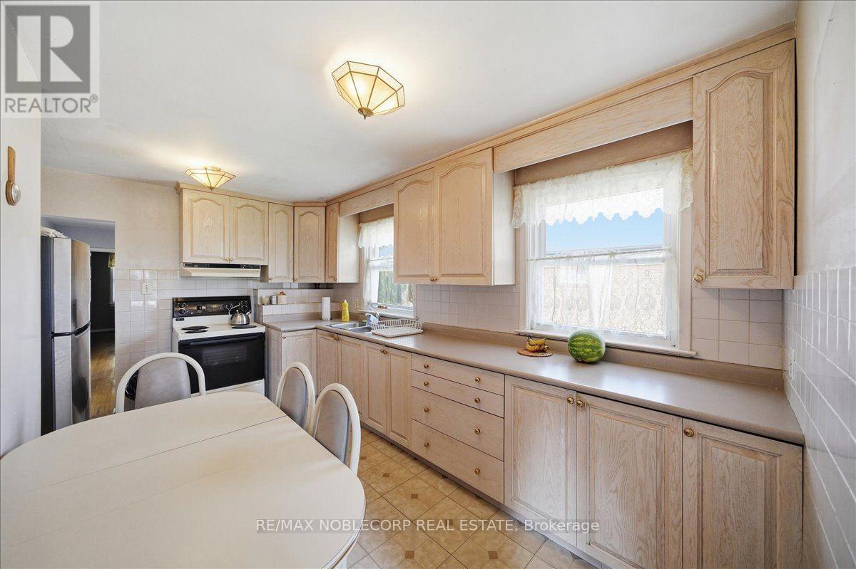 66 Gooderham Drive, Toronto, ON