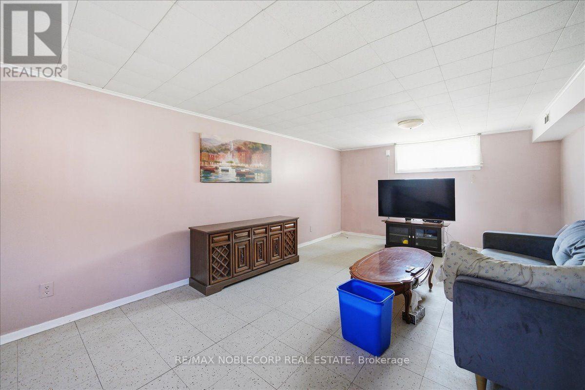 66 Gooderham Drive, Toronto, ON