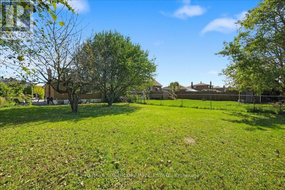 66 Gooderham Drive, Toronto, ON