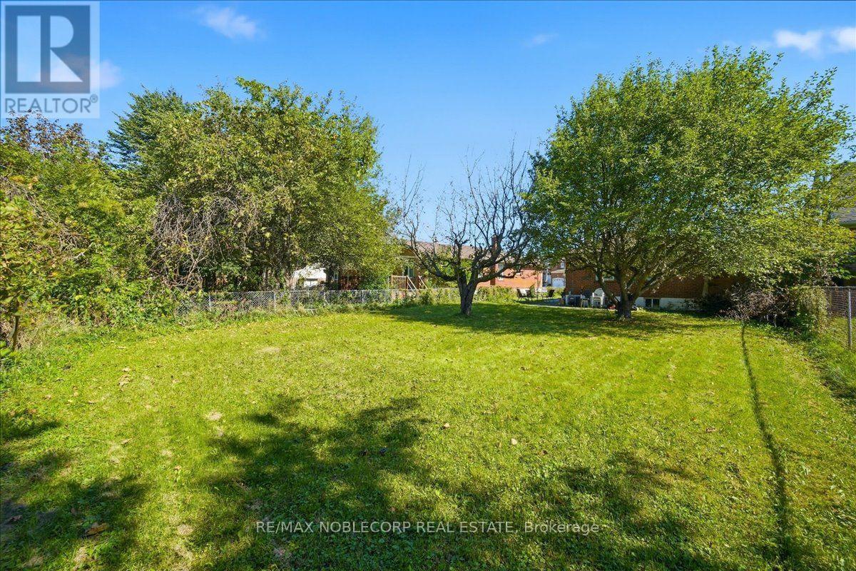 66 Gooderham Drive, Toronto, ON
