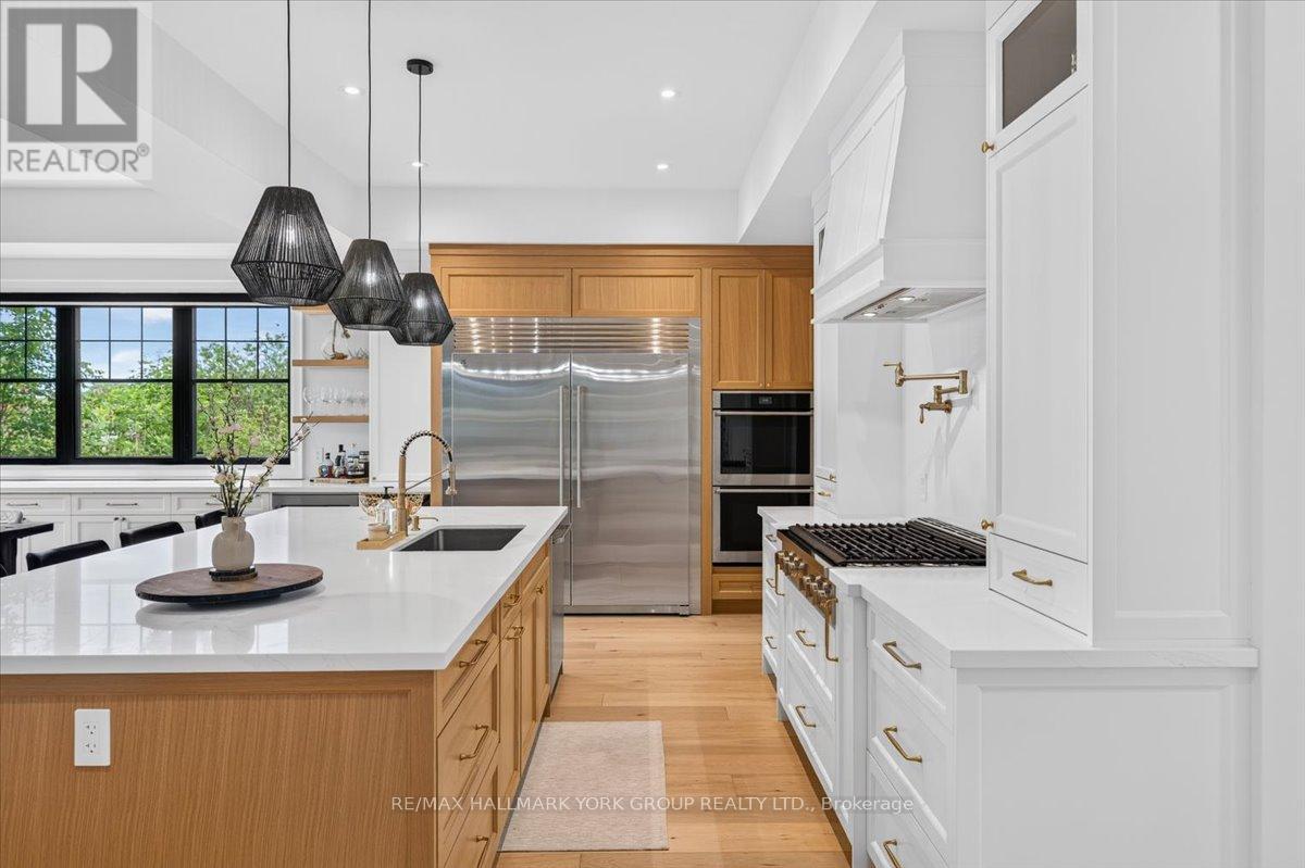 Full-height quartz backsplash & Quartz Counters - 668 Florence Road, Innisfil, ON